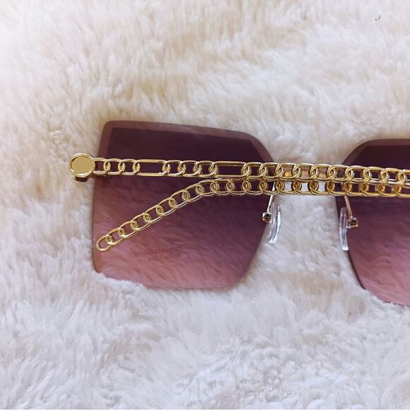 Skyla Light Purple Square Oversized Sunglasses - Picture 10 of 12